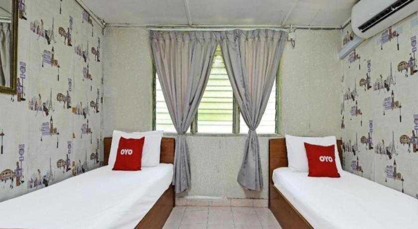 Oyo 90636 Teratak Zakiah Chalet جِرانتو المظهر الخارجي الصورة